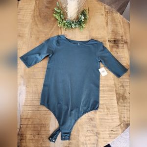 ✨️NWT Free People Green Bodysuit w sleeves